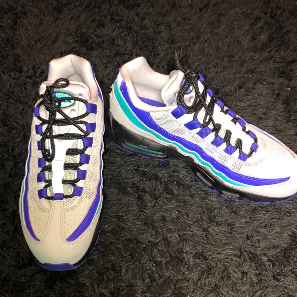 Air Max 95s size 6Y